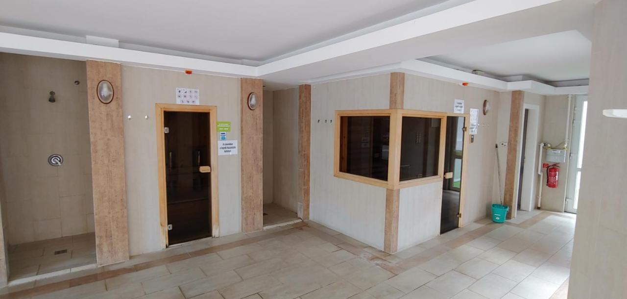 Panorama Lux Wellness Apartman Hajdúszoboszló Εξωτερικό φωτογραφία
