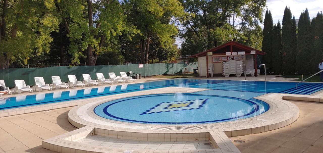 Panorama Lux Wellness Apartman Hajdúszoboszló Εξωτερικό φωτογραφία