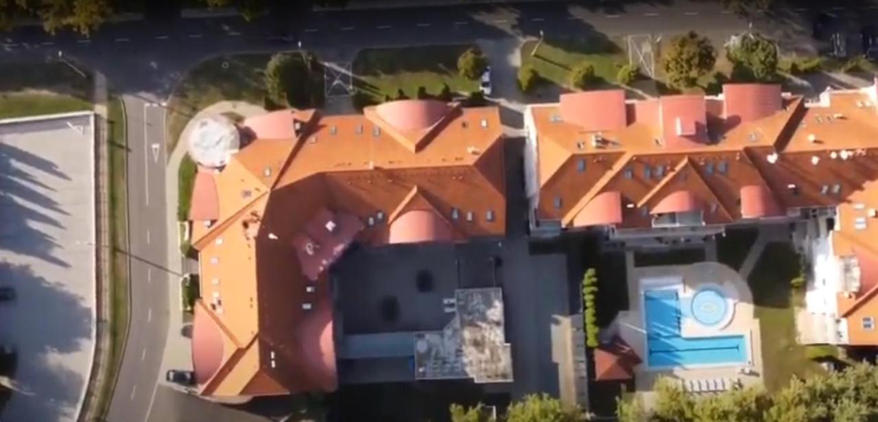 Panorama Lux Wellness Apartman Hajdúszoboszló Εξωτερικό φωτογραφία